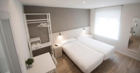 Гостиница Happy Hostal Carrales  Бургос